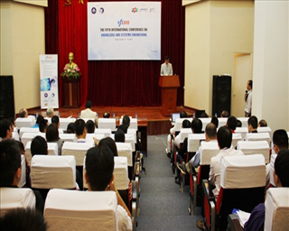 KSE 2013: Nhiều GS danh tiếng trao đổi về kỹ nghệ tri thức tại Trường ĐHSP Hà Nội